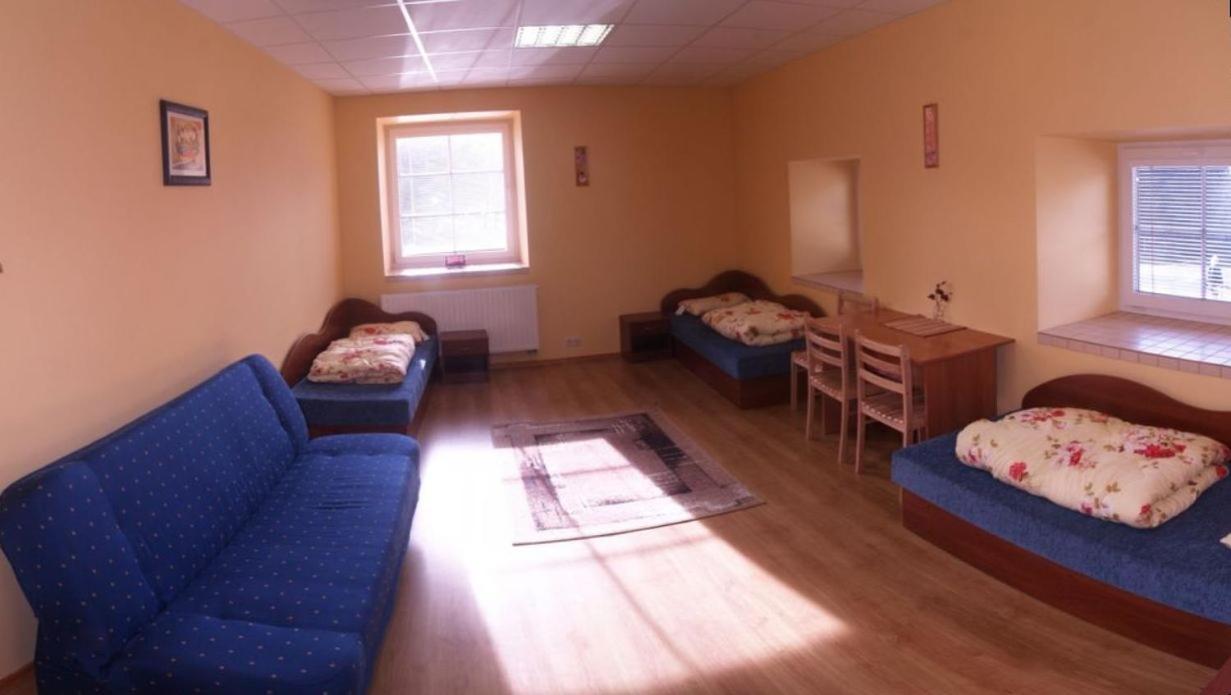 Fortuna Hostel VNO Exteriör bild