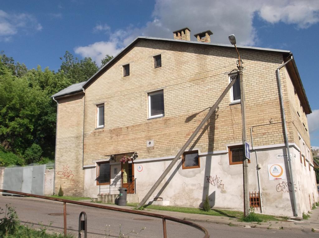 Fortuna Hostel VNO Exteriör bild