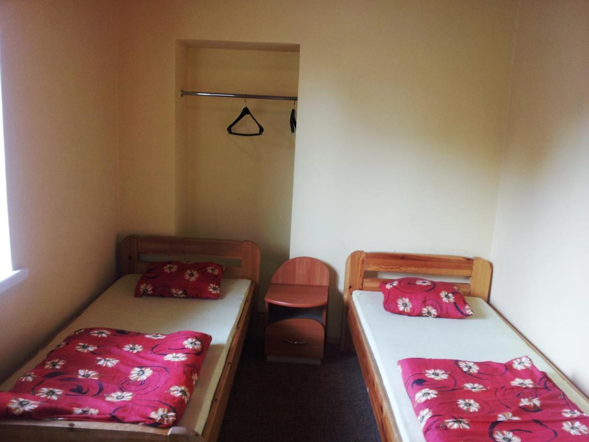 Fortuna Hostel VNO Exteriör bild