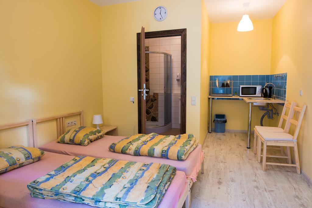 Fortuna Hostel VNO Exteriör bild