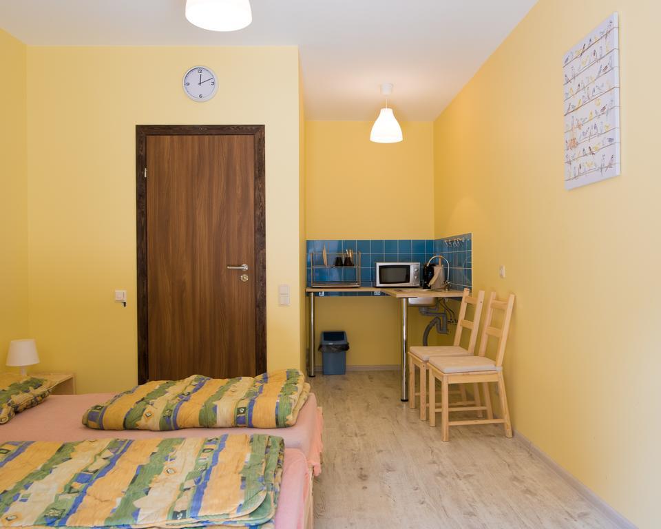 Fortuna Hostel VNO Exteriör bild